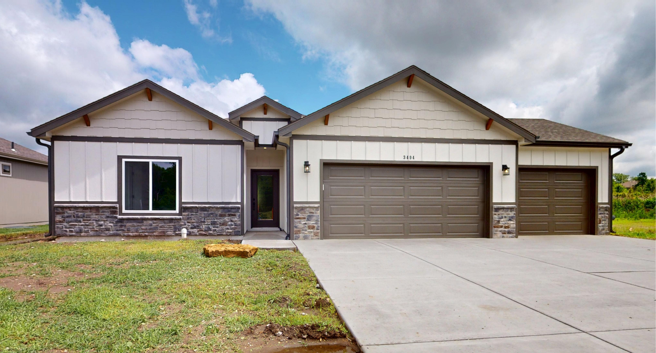 3404 Exterior